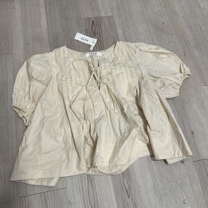 Astr Women's Cream Puff Sleeve Blouse